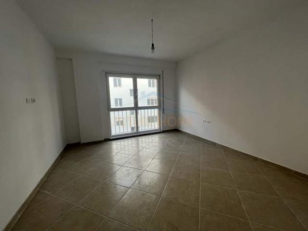 Tirane, shitet apartament 2+1 Kati 4, 118 m² 175.000 Euro