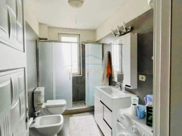 Tirane, shitet apartament 2+1 Kati 3, 97 m² 160.000 Euro