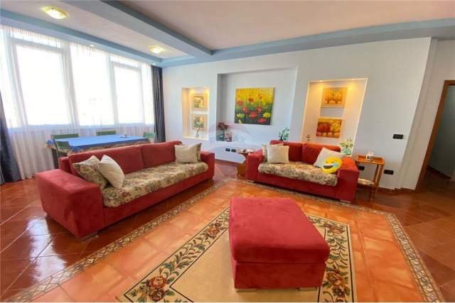 Tirane, shitet apartament 2+1 Kati 8, 115 m² 230.000 Euro (Rruga Fortuzi)