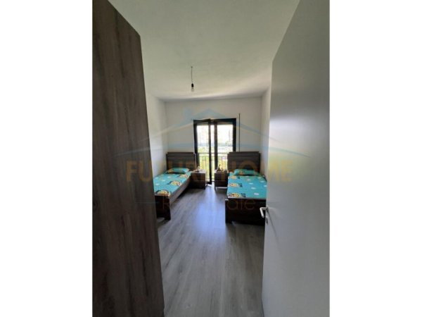 Tirane, shitet apartament 3+1+Ballkon, Kati 5, 134 m² 214,400 € (Unaza e Re)