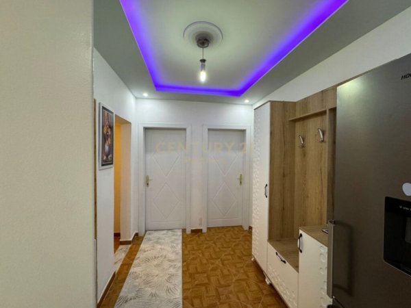 Tirane, shitet apartament 1+1+Ballkon Kati 5, 55 m² 85,000 € (Porcelan)