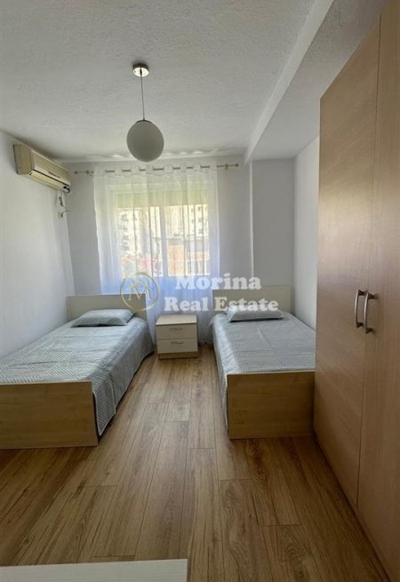 Tirane, jepet me qera apartament 2+1 Kati 2, 100 m² 700 € (Blloku)