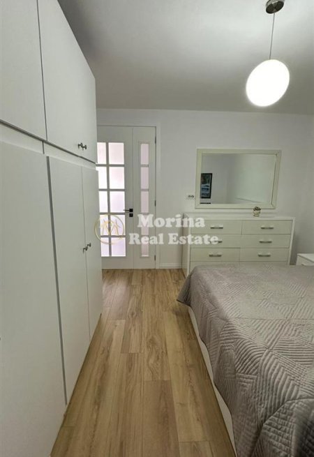 Tirane, jepet me qera apartament 2+1 Kati 2, 100 m² 700 € (Blloku)