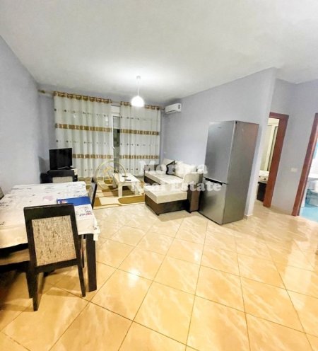 Tirane, jepet me qera apartament 2+1 Kati 2, 87 m² 500 € (Liqeni i Thate)