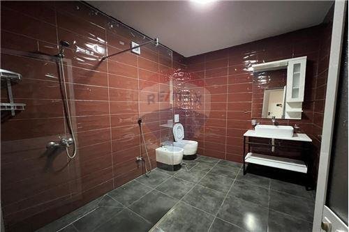 Tirane, jepet me qera apartament 1+1 Kati 3, 90 m² 400 € (- Rruga e Dibrës, Shqipëri)