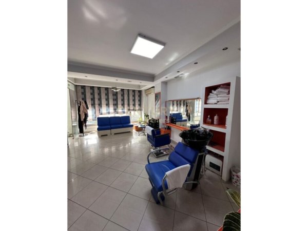 Tirane, shitet dyqan Kati 2, 59 m² 150.000 € (Rruga e Kavajës, Rruga &quot;Islam Alla&quot;)