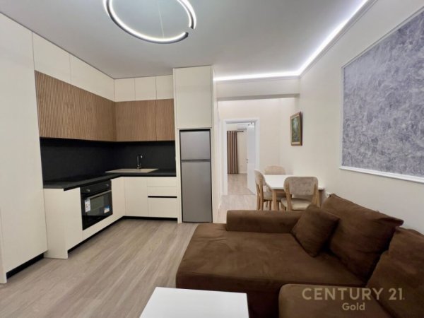 Tirane, jepet me qera apartament 1+1 Kati 1, 70 m² 500 € (zog zi)
