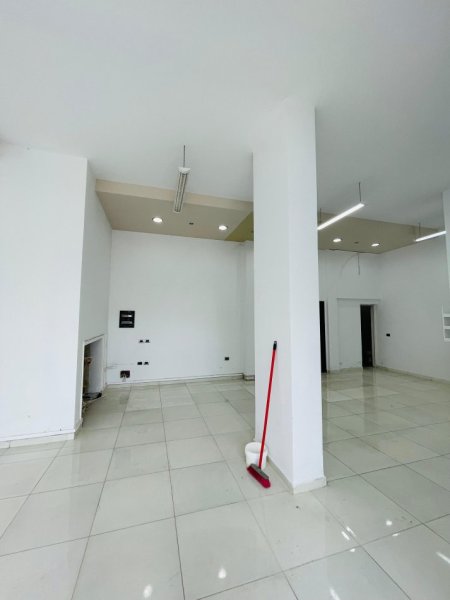 Tirane, shitet ambjent biznesi Kati 0, 90 m² 114.000 € (Unaza e Re , Prane Viles-L)