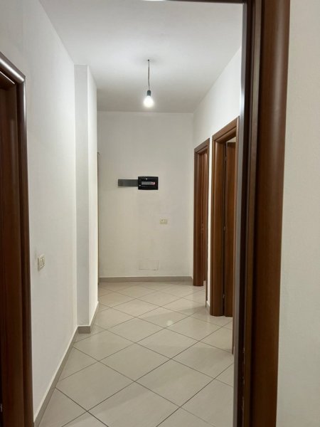 Tirane, shitet apartament 2+1+Ballkon Kati 5, 116 m² 162.000 € (Teodor keko)