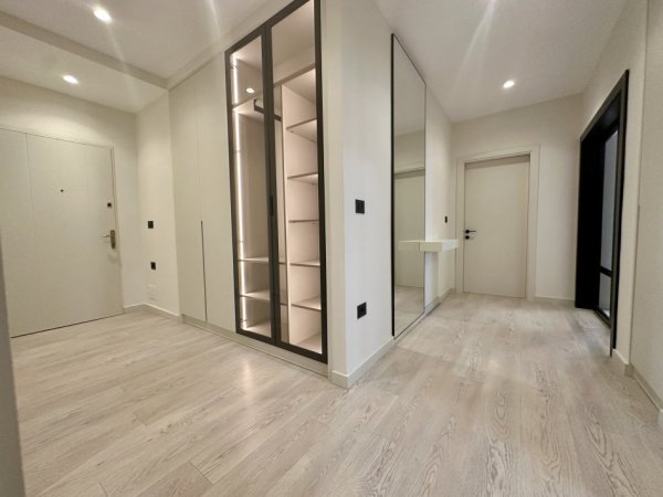 Tirane, 2+1 Kati 8, 103 m² 272.500 €