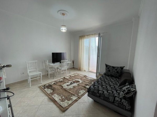 Tirane, shitet apartament 1+1 Kati 4, 61 m² 70.000 € (Fresku)