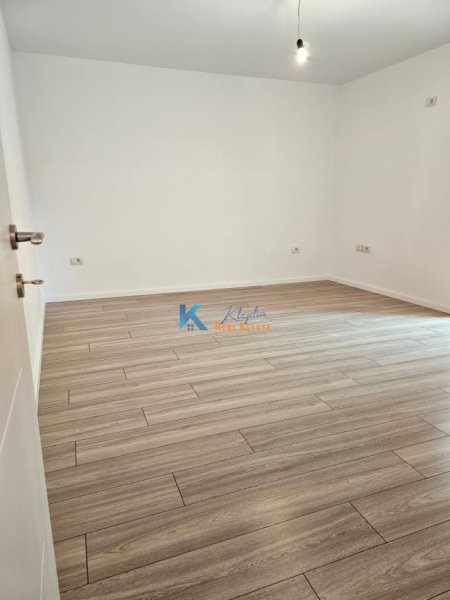 Tirane, shitet apartament 1+1 Kati 3, 51 m² 102.000 € (Xhamia e Tabakeve)