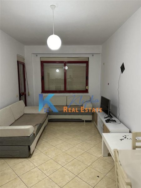 Tirane, jepet me qera apartament 2+1 Kati 5, 100 m² (Kthesa e Kamzes, pallatet e verdha)