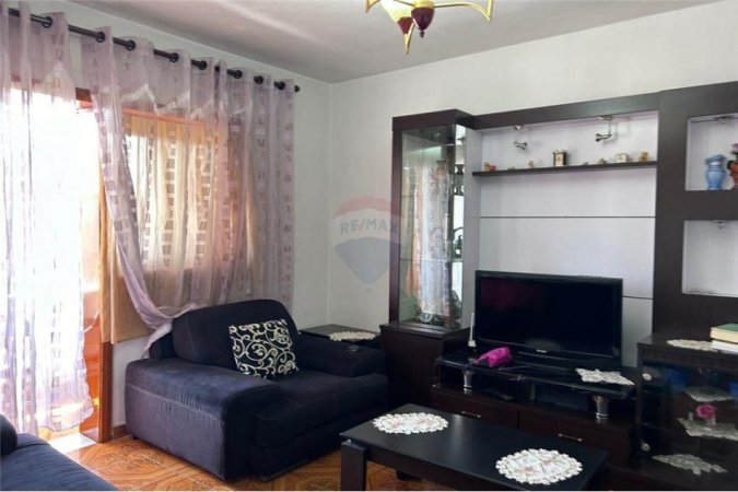 Tirane, shitet apartament 1+1 Kati 5, 60 m² 85.000 € (Rruga &quot;Pandi Dardha&quot;)