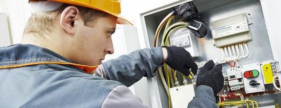 Tirane, ofroj Shërbime instalimi- riparime impiante elektrike