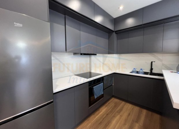 Tirane, shitet apartament 2+1+2 Kati 3, 126 m² 152.000 € (Rruga Kastriotët pranë Casa italias)
