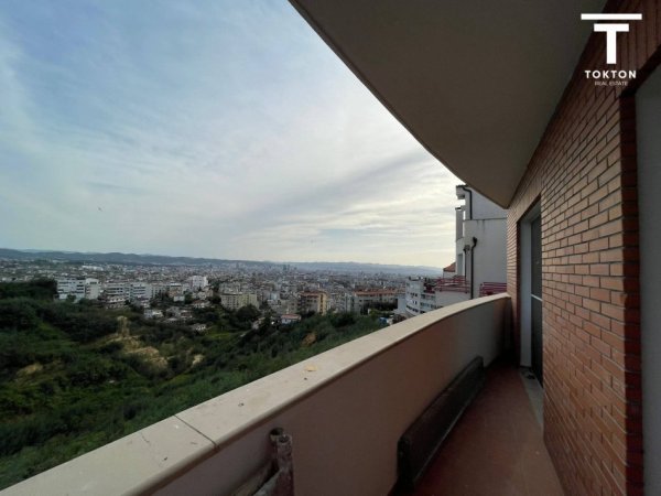 Tirane, shitet apartament 1+1+Ballkon Kati 4, 59 m² 67.000 € (Rruga e Thesarit, Fresk)