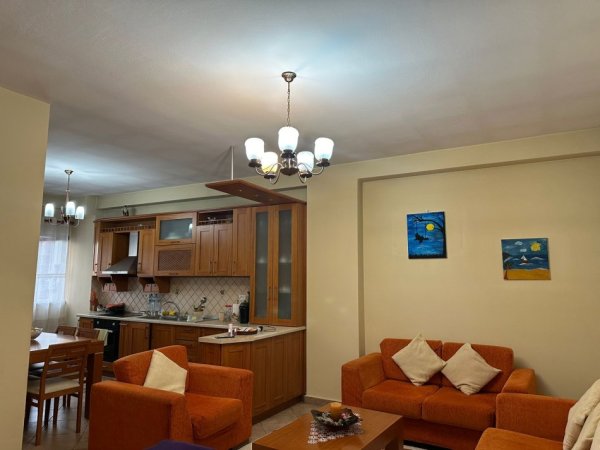 Tirane, shitet apartament 2+1+Ballkon Kati 7, 115 m² 160.000 € (5 MAJI)
