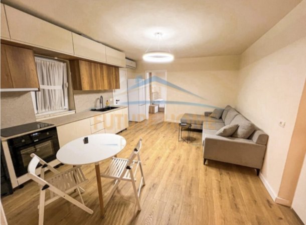 Tirane, shitet apartament 1+1 Kati 4, 57 m² 135.000 € (Rruga e Barrikadave)