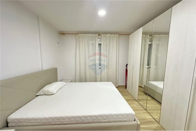 Tirane, jepet me qera apartament 2+1 Kati 1, 67 m² 500 € (21 Dhjetori,)