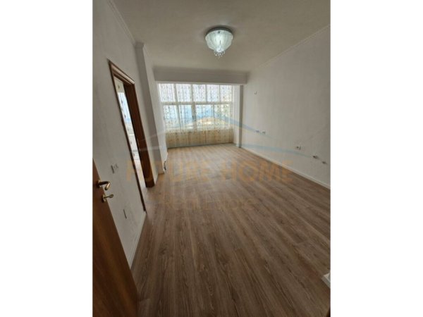 Tirane, shitet apartament 1+1 Kati 1, 60 m² 77.000 € (fresku)