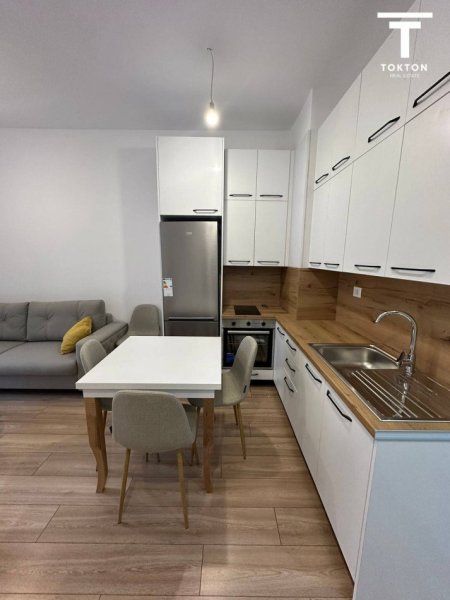 Tirane, shitet apartament 1+1 Kati 9, 41 m² 62.000 € (Ali Demi) TT 622