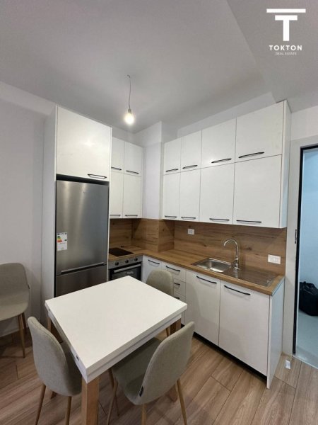 Tirane, shitet apartament 1+1 Kati 9, 41 m² 62.000 € (Ali Demi) TT 622