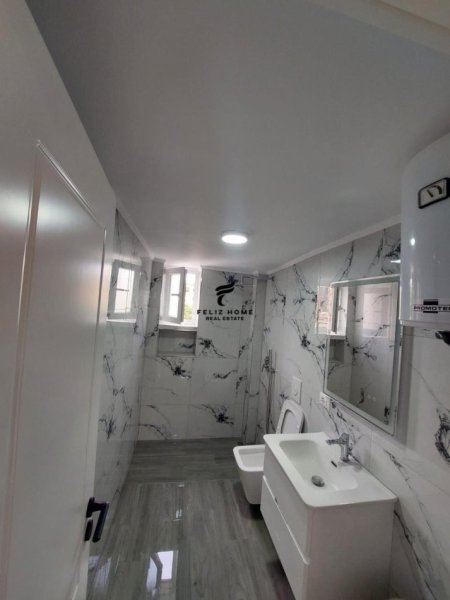 Tirane, shitet apartament 2+1+Ballkon Kati 3, 64 m² 128.000 € (HARRY FULTZ)
