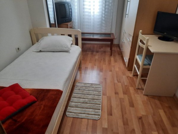 Tirane, jepet me qera apartament 2+1+Ballkon Kati 7, 75 m² 450 € (Don Bosko, pranë Vodafone)