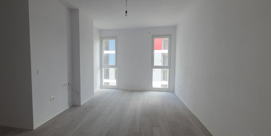 Tirane, shes apartament 2+1 Kati 3, 80 m² 85.000 € (Gryka e Kacanikut, Kompleksi Univers City, pas QTU)