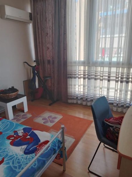 Tirane, jepet me qera apartament 2+1+Ballkon, Kati 6, 81 m² 400 € (rruga e dafinave)
