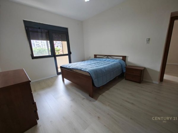 Tirane, jepet me qera apartament 2+1 Kati 2, 98 m² 450 € (Hoxha Tahsim IRG94990)