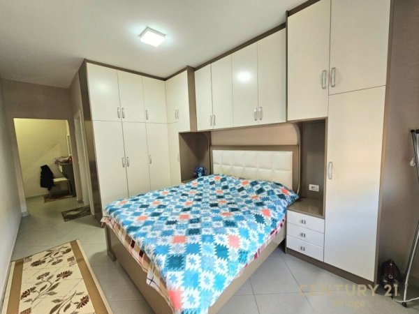 Tirane, shitet apartament 3+1 Kati 3, 125 m² 175.000 € (liqeni i tirranes)