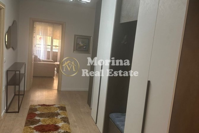 Tirane, jepet me qera apartament 3+1 Kati 5, 166 m² 1.100 € (Rruga e Dibres)