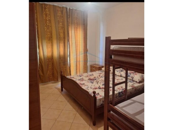 Vlore, jepet me qera apartament 1+1 Kati 2, 65 m² 400 € (Lungomare)