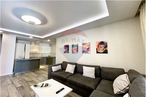 Tirane, jepet me qera apartament 1+1 Kati 6, 75 m² 650 € (Kompleksi Delijorgji, Shqipëri)