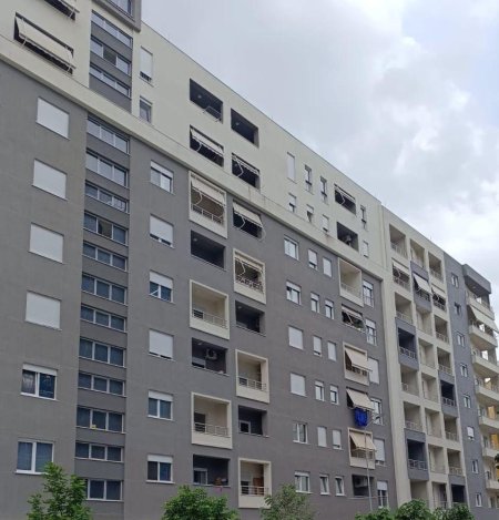 Tirane, jepet me qera apartament 1+1+Ballkon Kati 2, 62 m² 500 € (Komuna Parisit)