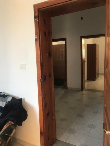Tirane, jepet me qera apartament 1+1+Aneks Kati 1, 84 m² 330 € (Rruga Ali Pash Tepelena)