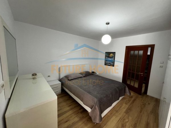 Tirane, jepet me qera apartament 2+1+Ballkon Kati 3, 85 m² 700 € (Sami Frasheri)