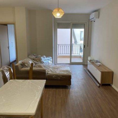 Tirane, jepet me qera apartament 2+1 Kati 6, 86 m² 450 € (Astir)