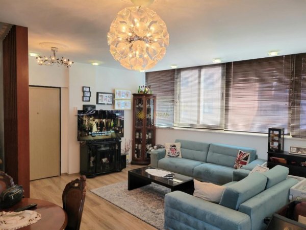 Tirane, shitet apartament duplex Dublex Kati 4, 130 m² 320.000 € (Kristal Center, Komuna e Parisit.)
