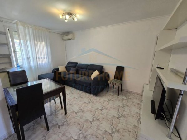 Tirane, shitet apartament 1+1 Kati 3, 50 m² 88.000 € (Rruga Hoxha Tahsin)