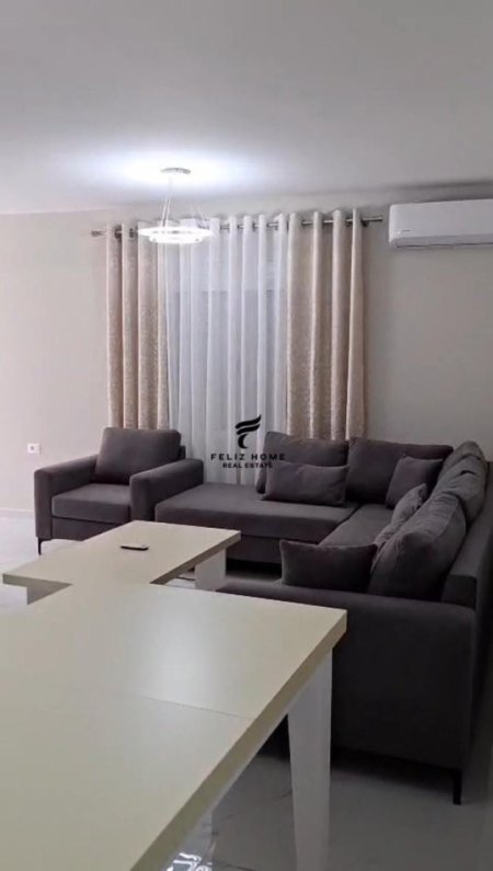 Tirane, jepet me qera apartament 2+1 Kati 5, 85 m² 700 € (MINE PEZA)