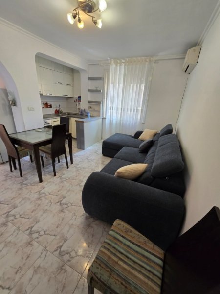 Tirane, shitet apartament 1+1 Kati 3, 50 m² 88.000 € (rruga hoxha tahsim)