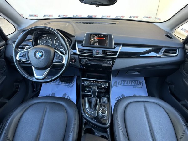 Tirane, shes makine BMW 218 Nafte, e zeze automatik Klima 191.000 km 12.900 €