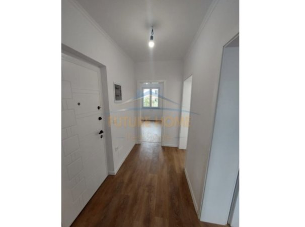 Tirane, shitet apartament 2+1 Kati 3, 58 m² 127.000 € (Mine Peza, përball Harry Fultz)
