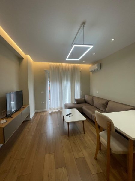 Astir jepet me qera apartament 1+1+Ballkon Kati 4, 70 m² 450 € (Bulevardi Migjeni)