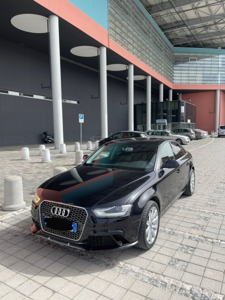 Tirane, shitet makine Audi Nafte, automatik Kondicioner 19.200 km 12.000 €