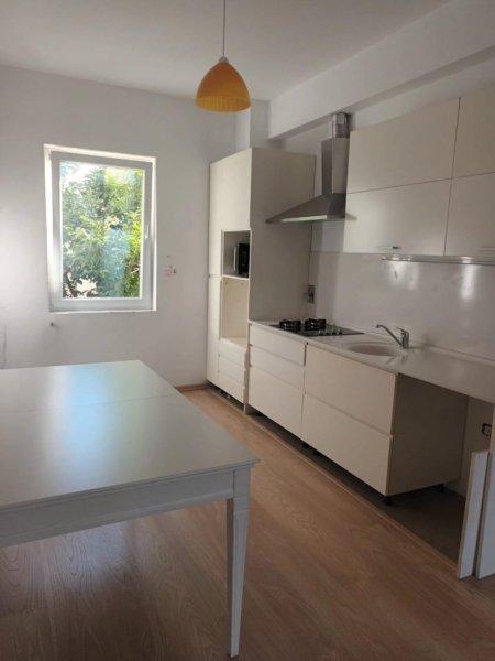 Tirane, shitet apartament 3+1 Kati 2, 126 m² (Shkoze)