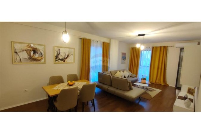 Tirane, jepet me qera apartament 2+1+Ballkon Kati 5, 100 m² 600 € (Rruga e Kongresit te Manastirit)